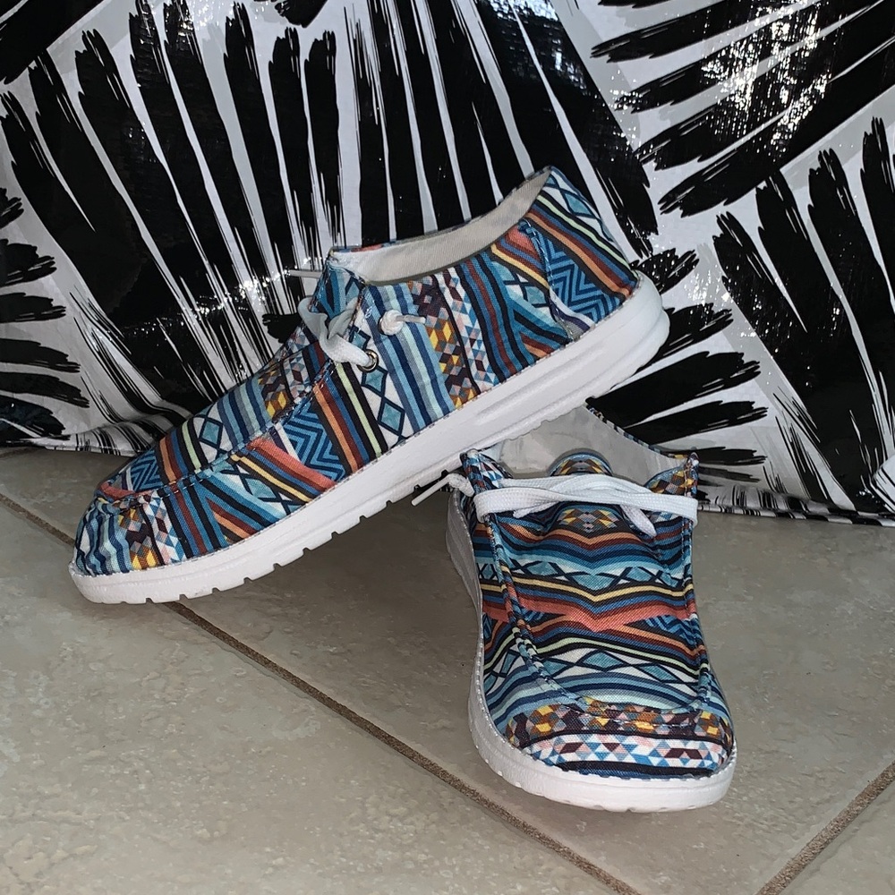 Blue and Orange Low-Top Sneakers with Vibrant Pattern